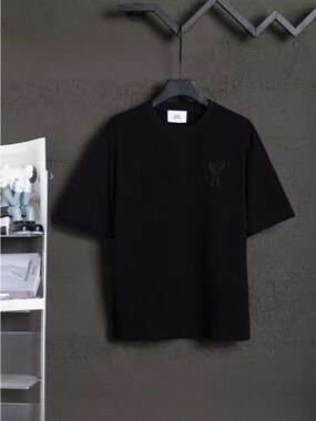 AMI Paris Black Heart Logo T Shirt Cotton Oversized L